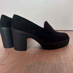 Size 41 women’s chunky loafer. Never worn outside. Fits like a size 10